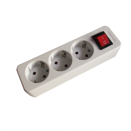 Triple socket with cut button